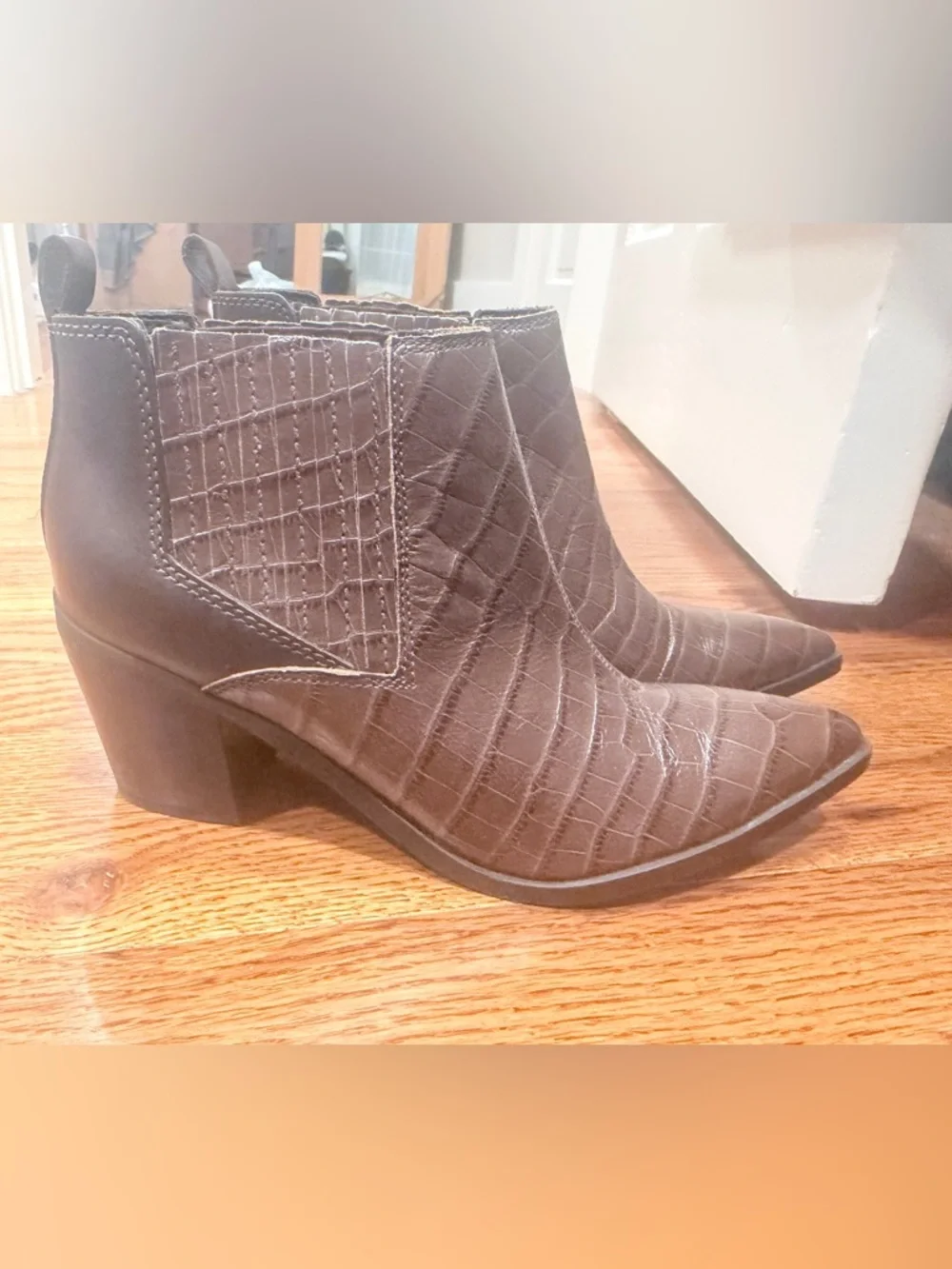 Marc Fisher Brown Croc-Embossed Ankle Booties with Block Heel sz8